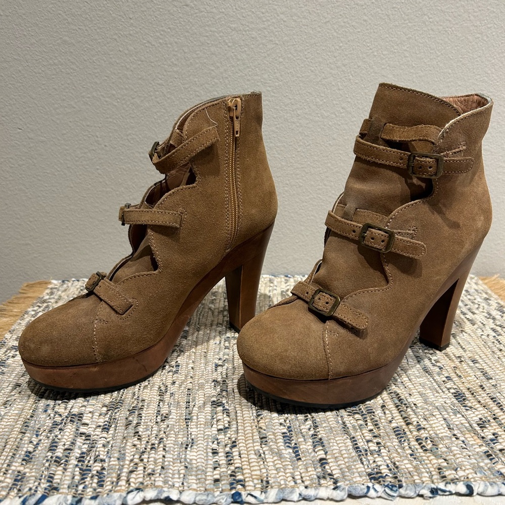 Women shoes